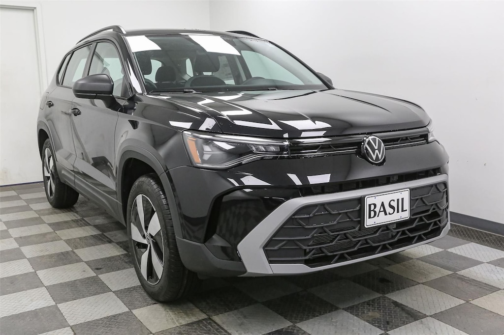 New 2025 Volkswagen Taos S 4MOTION