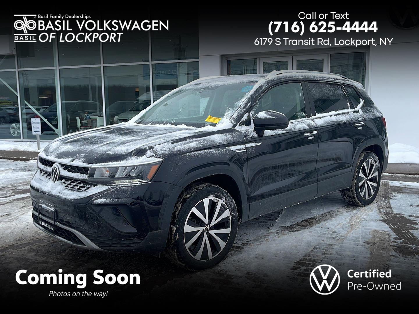 2022 Volkswagen Taos SE's photo