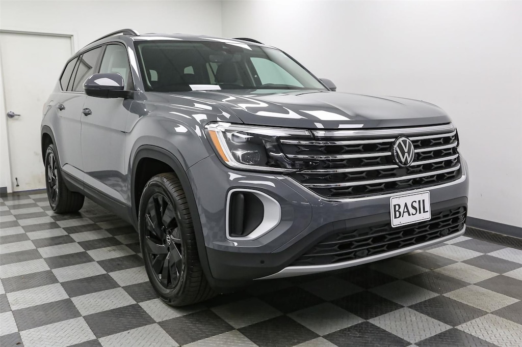 2026 Volkswagen Atlas SE Technology photo 2