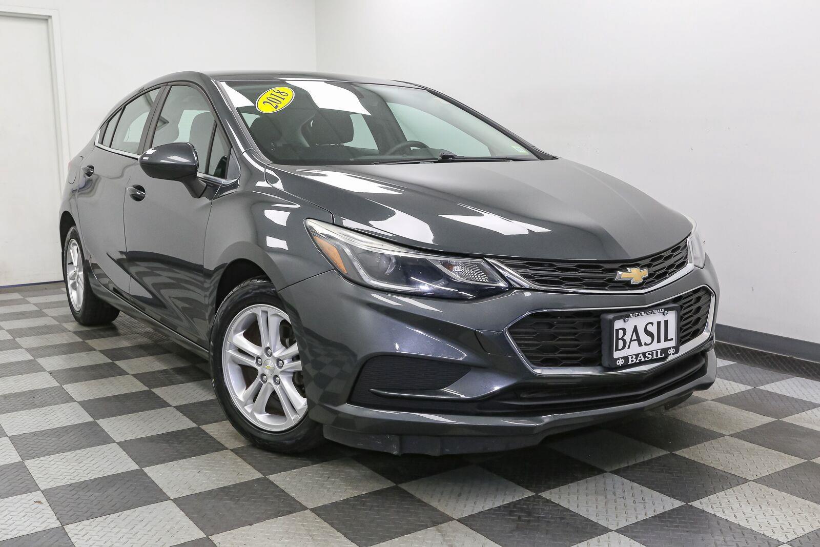 Used 2018 Chevrolet Cruze LT with VIN 3G1BE6SM1JS579709 for sale in Lockport, NY