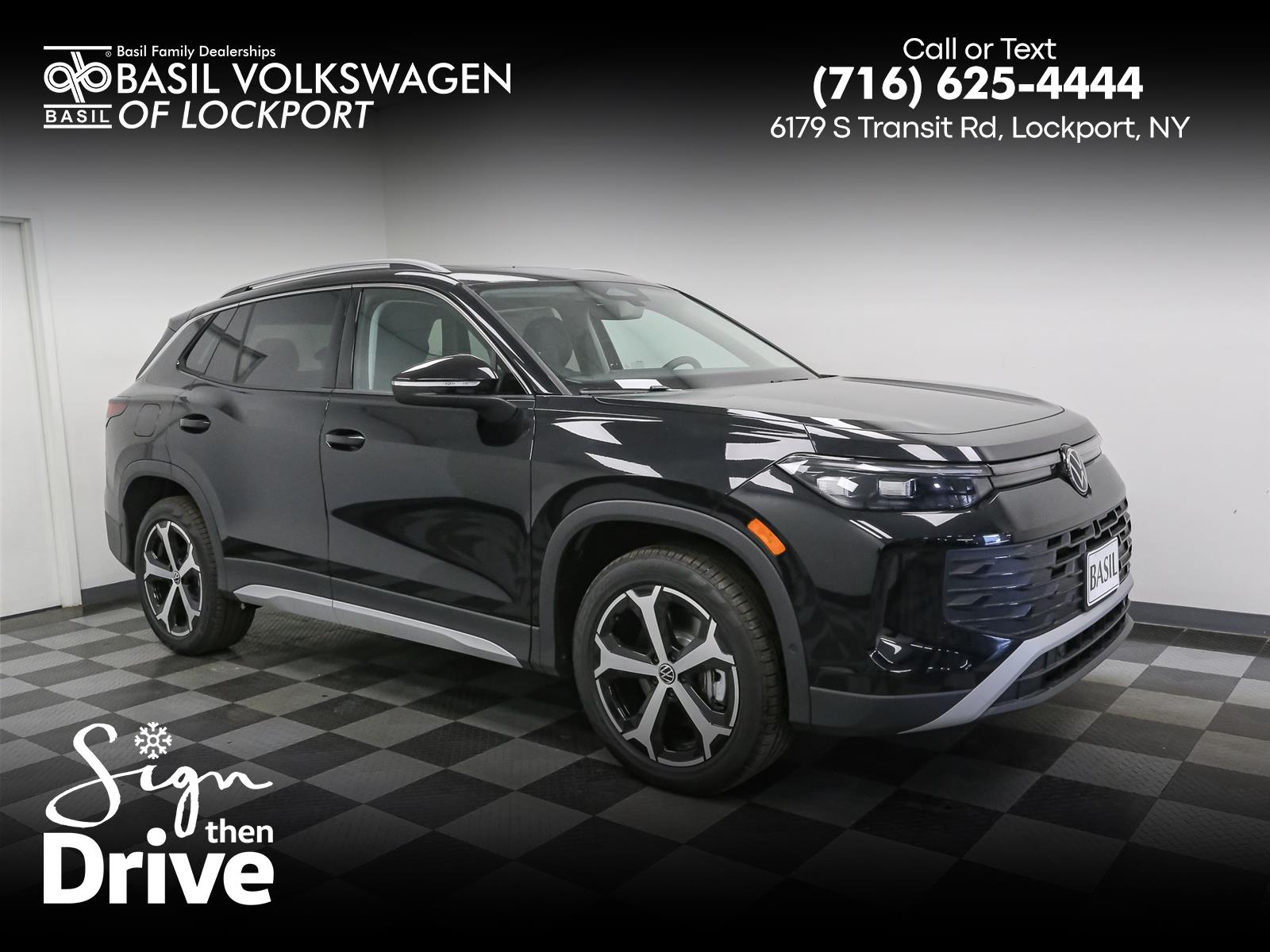 2025 Volkswagen Tiguan SE's photo