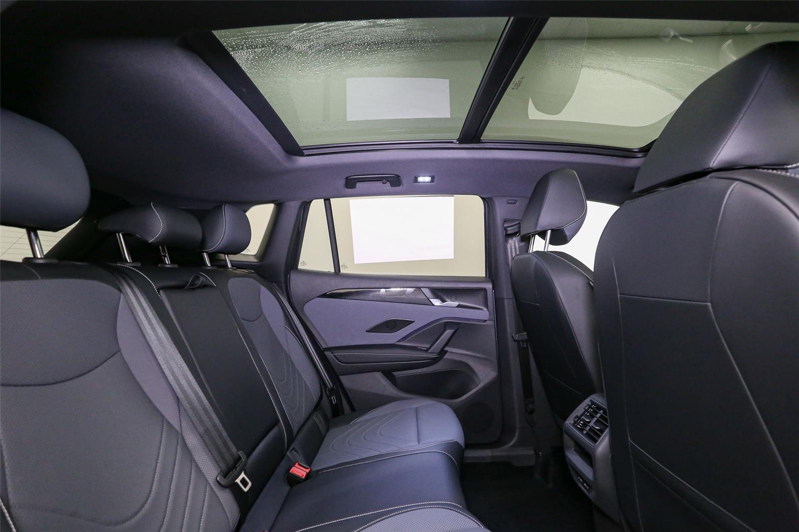 2026 Volkswagen Tiguan SE R-LINE BLACK - Photo 18