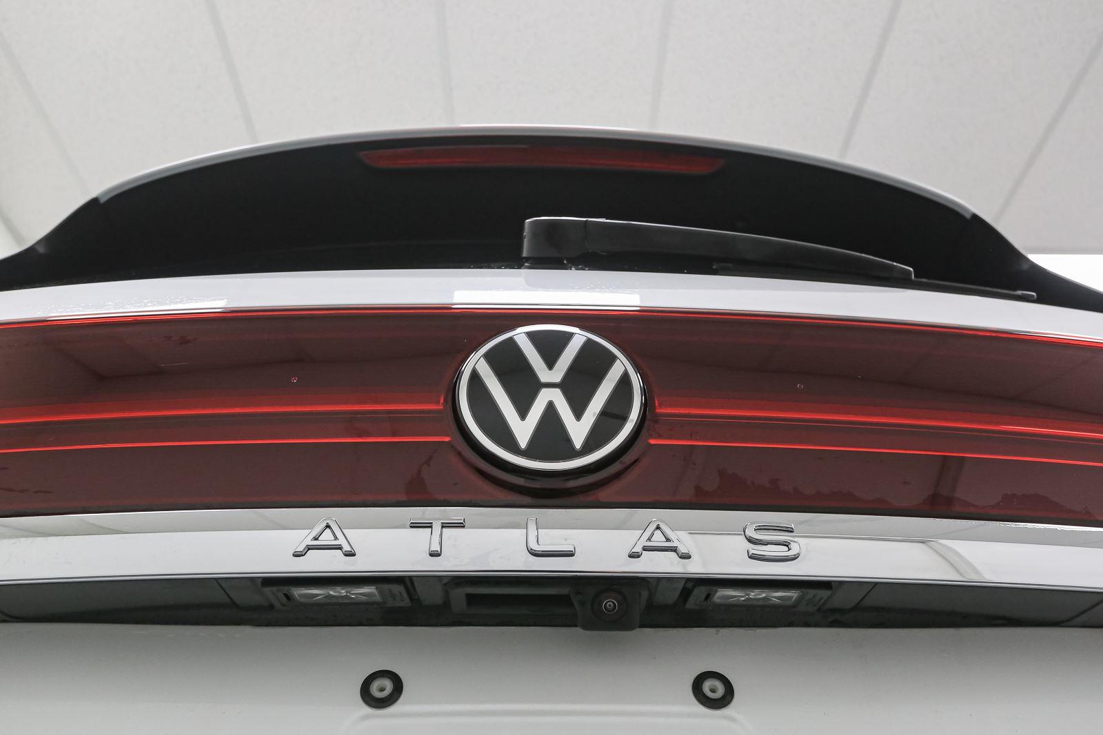 2026 Volkswagen Atlas SE w/Tech - Photo 12