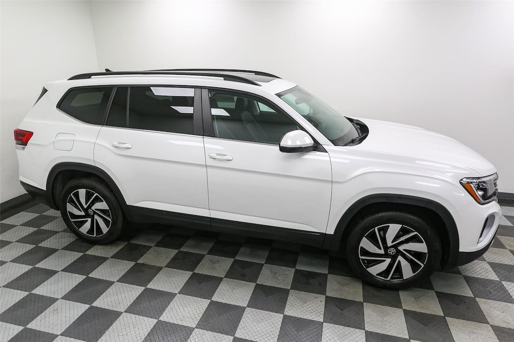 2026 Volkswagen Atlas SE Technology photo 4