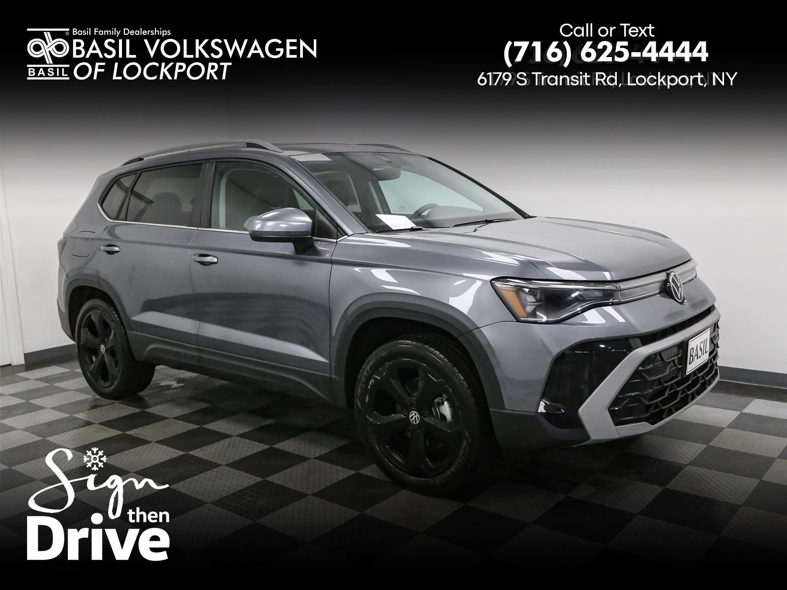 2025 Volkswagen Taos SEL's photo