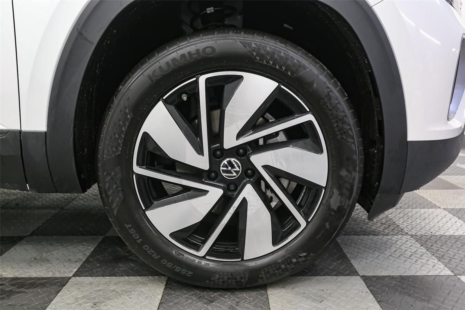 2026 Volkswagen Atlas SE w/Tech - Photo 12