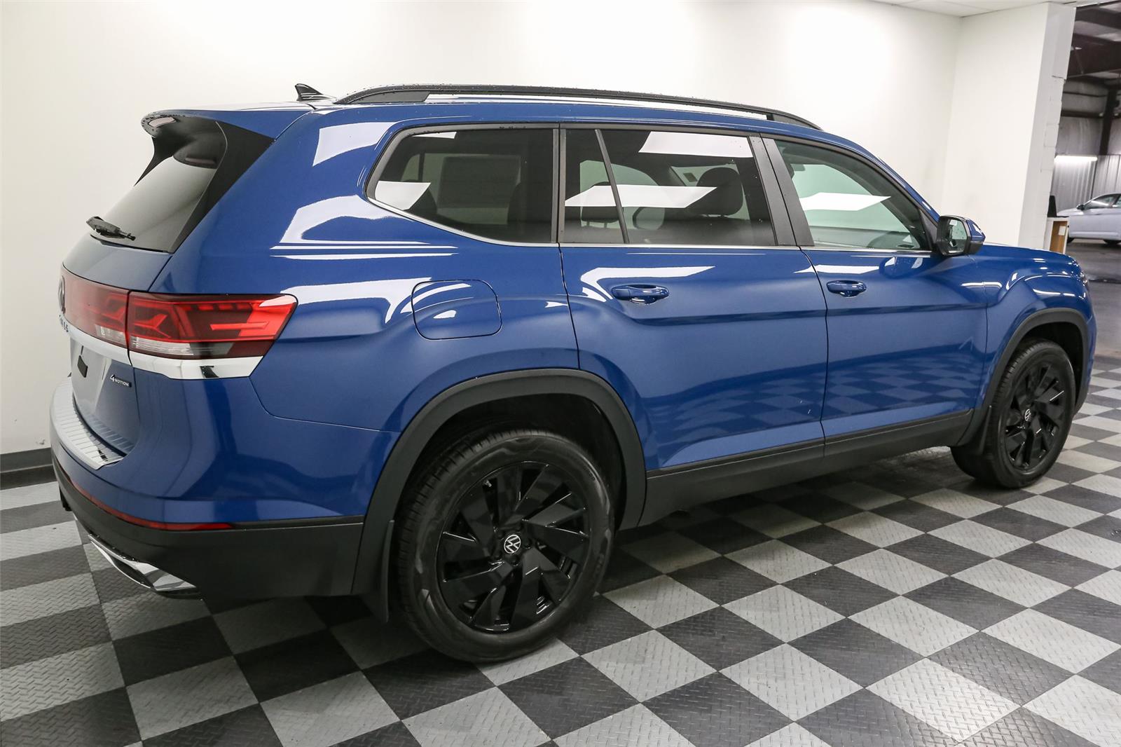 2026 Volkswagen Atlas SE w/Tech - Photo 8