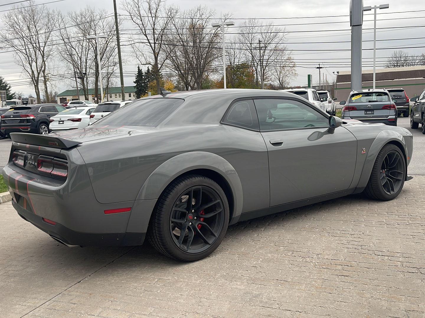 2019 Dodge Challenger R/T Scat Pack Widebody photo 4