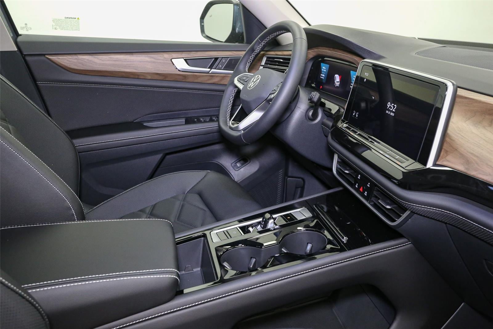 2026 Volkswagen Atlas SE w/Tech - Photo 15