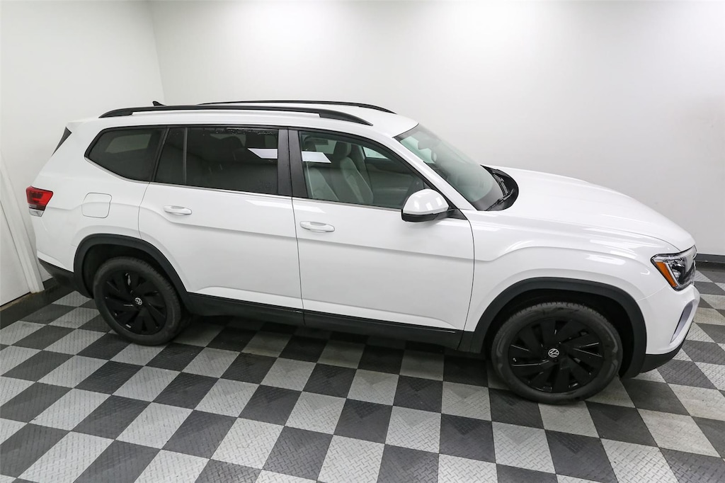 2026 Volkswagen Atlas SE Technology photo 4