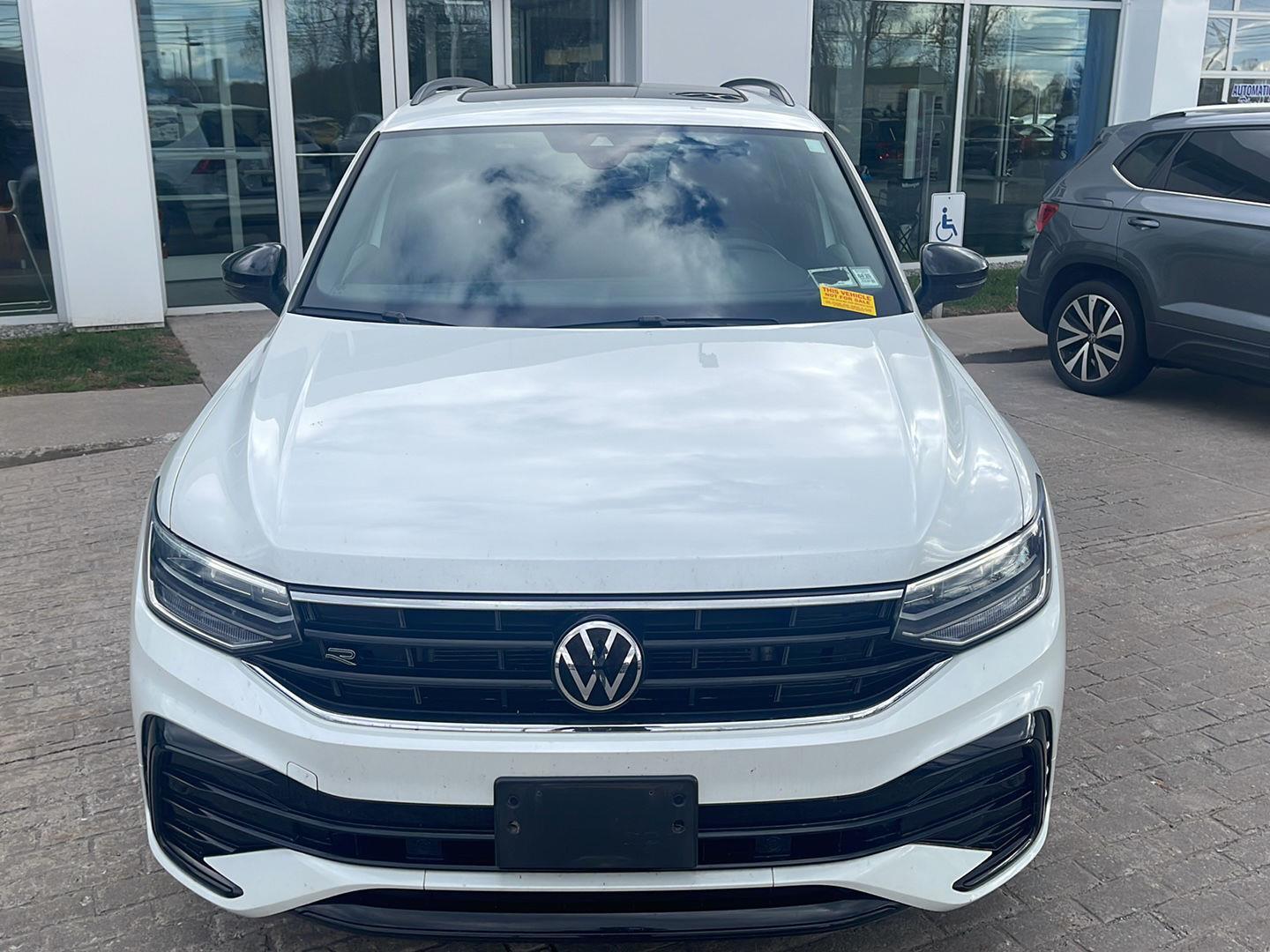 2023 Volkswagen Tiguan SE R-Line Black photo 2