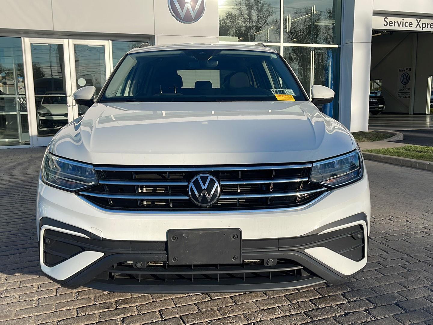 2023 Volkswagen Tiguan S photo 2