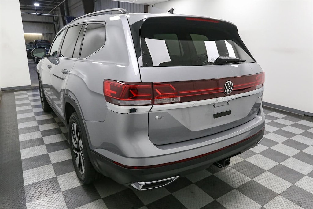 2026 Volkswagen Atlas SE Technology photo 4