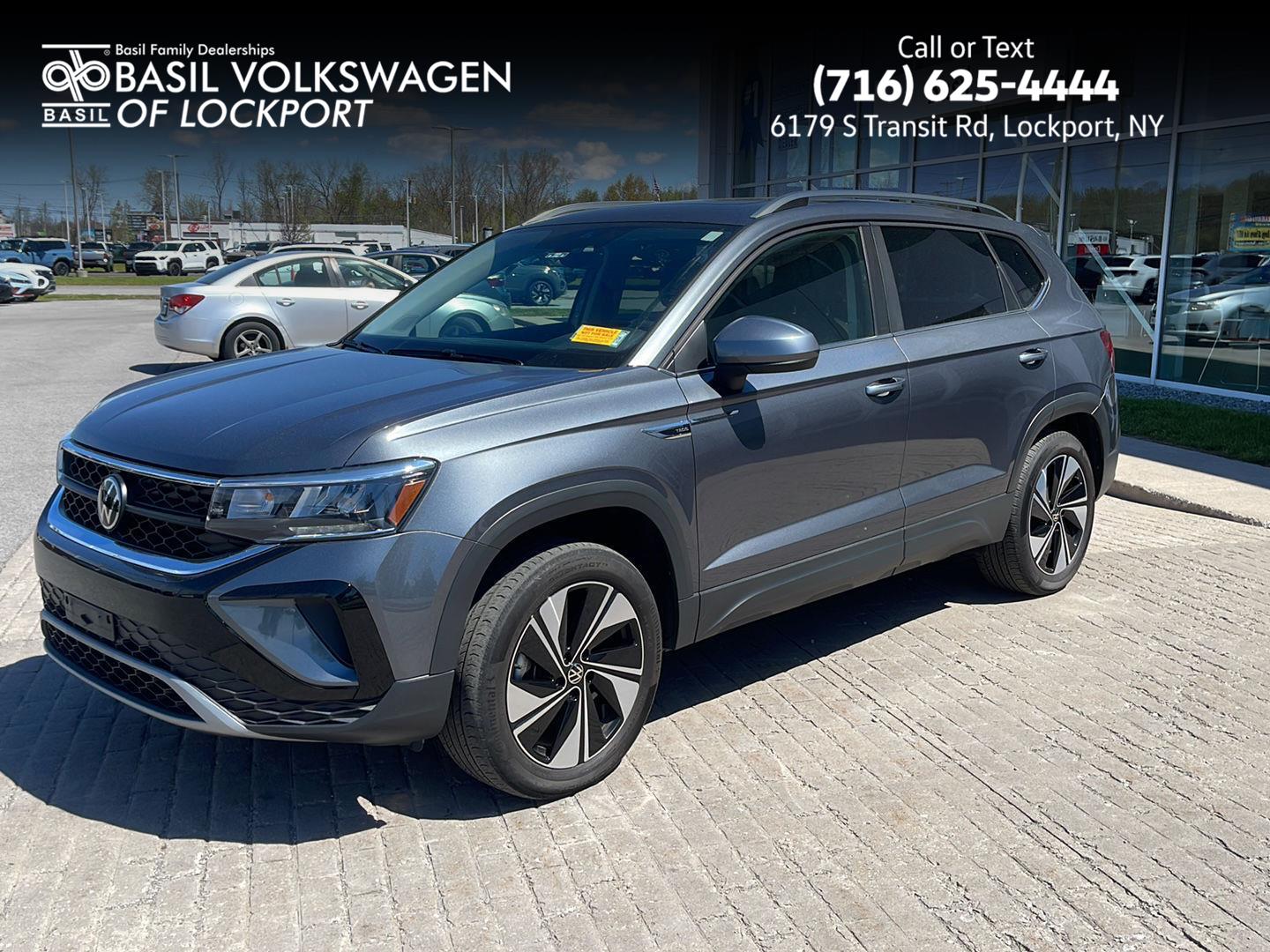 2024 Volkswagen Taos 1.5T SE 4Motion's photo