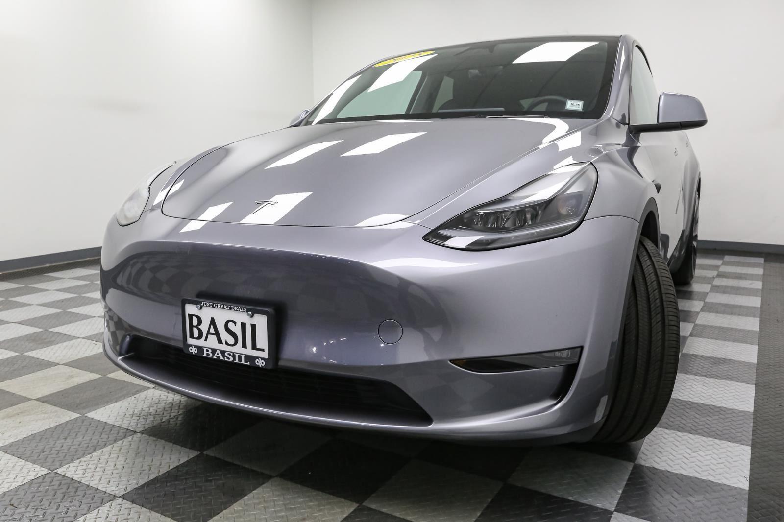 2025 Tesla Model Y Performance photo 4