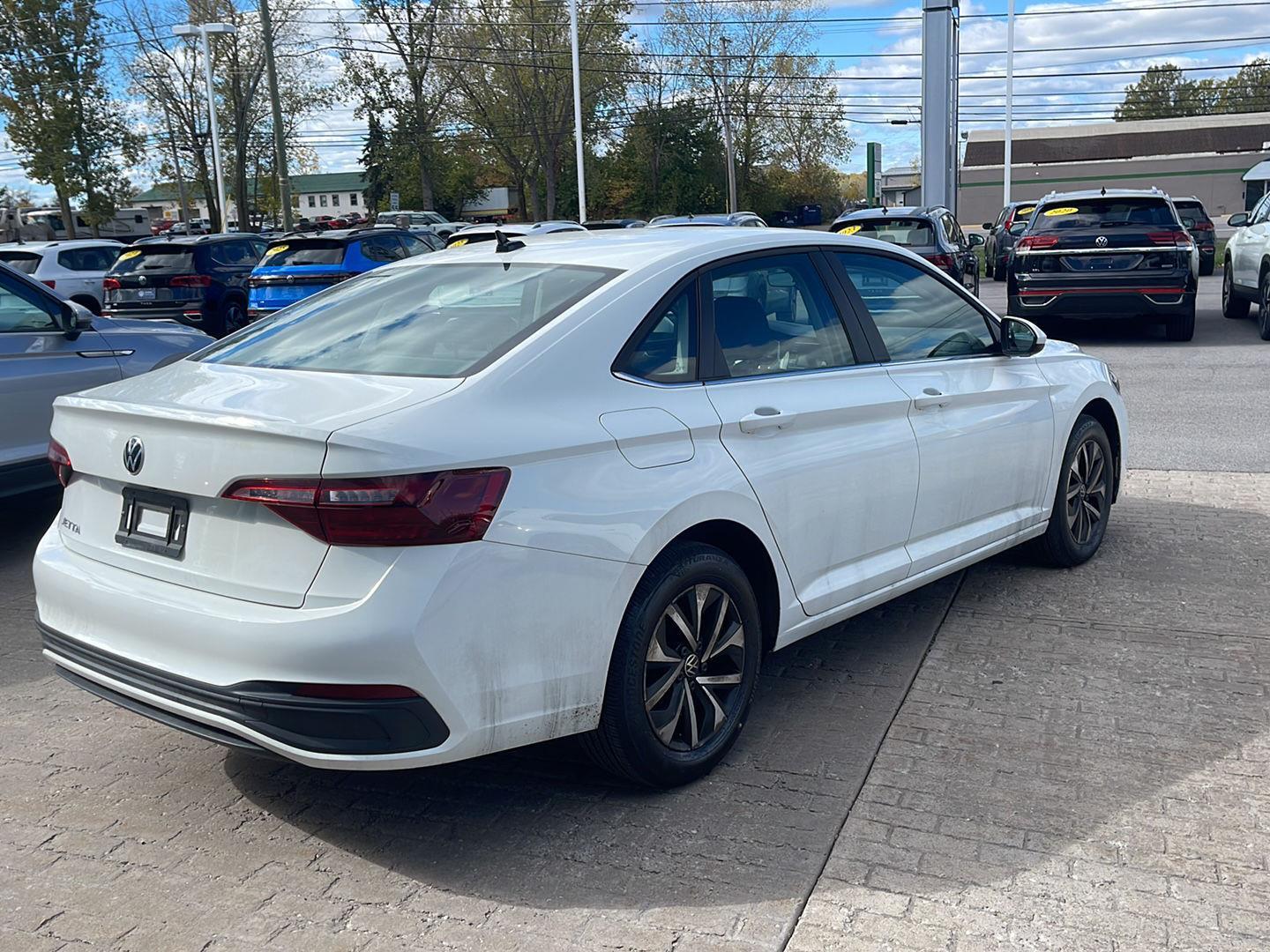 2023 Volkswagen Jetta S photo 4