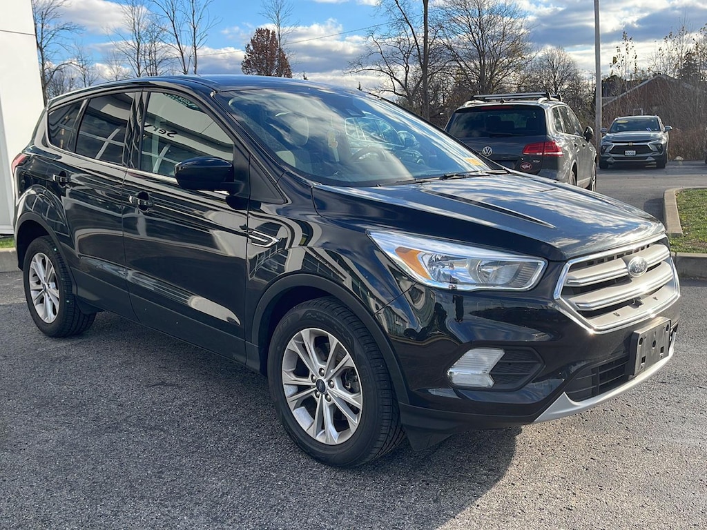 2019 Ford Escape SE photo 3