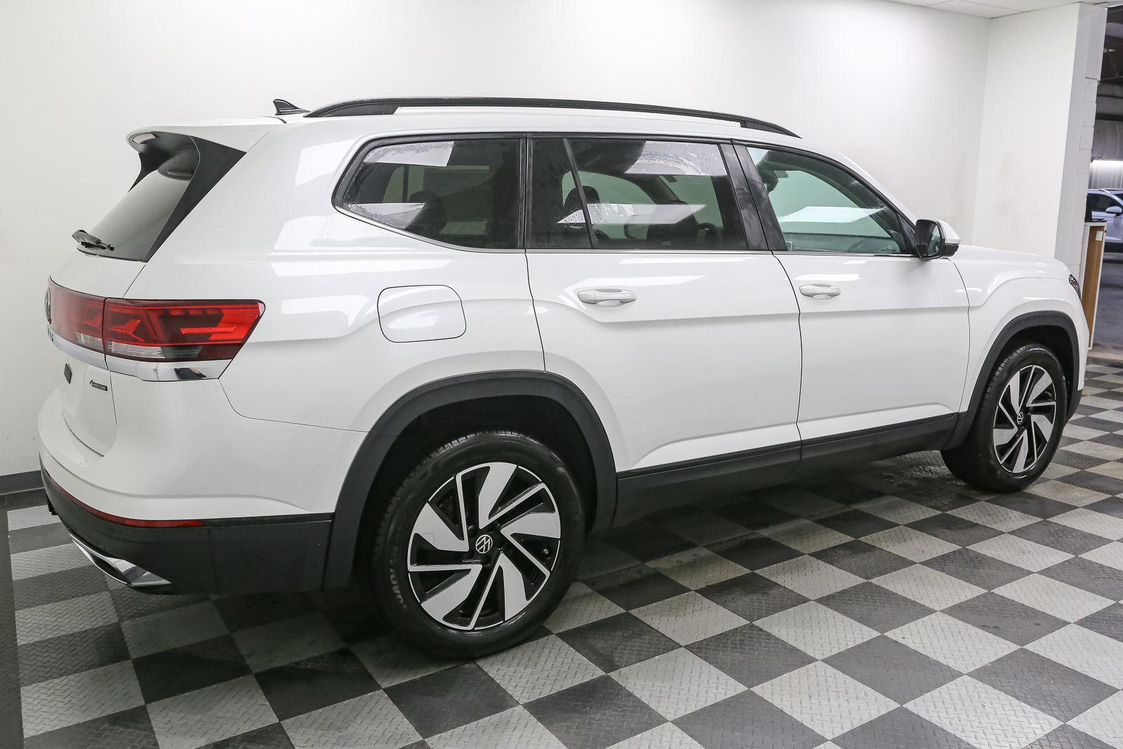 2026 Volkswagen Atlas SE w/Tech - Photo 8