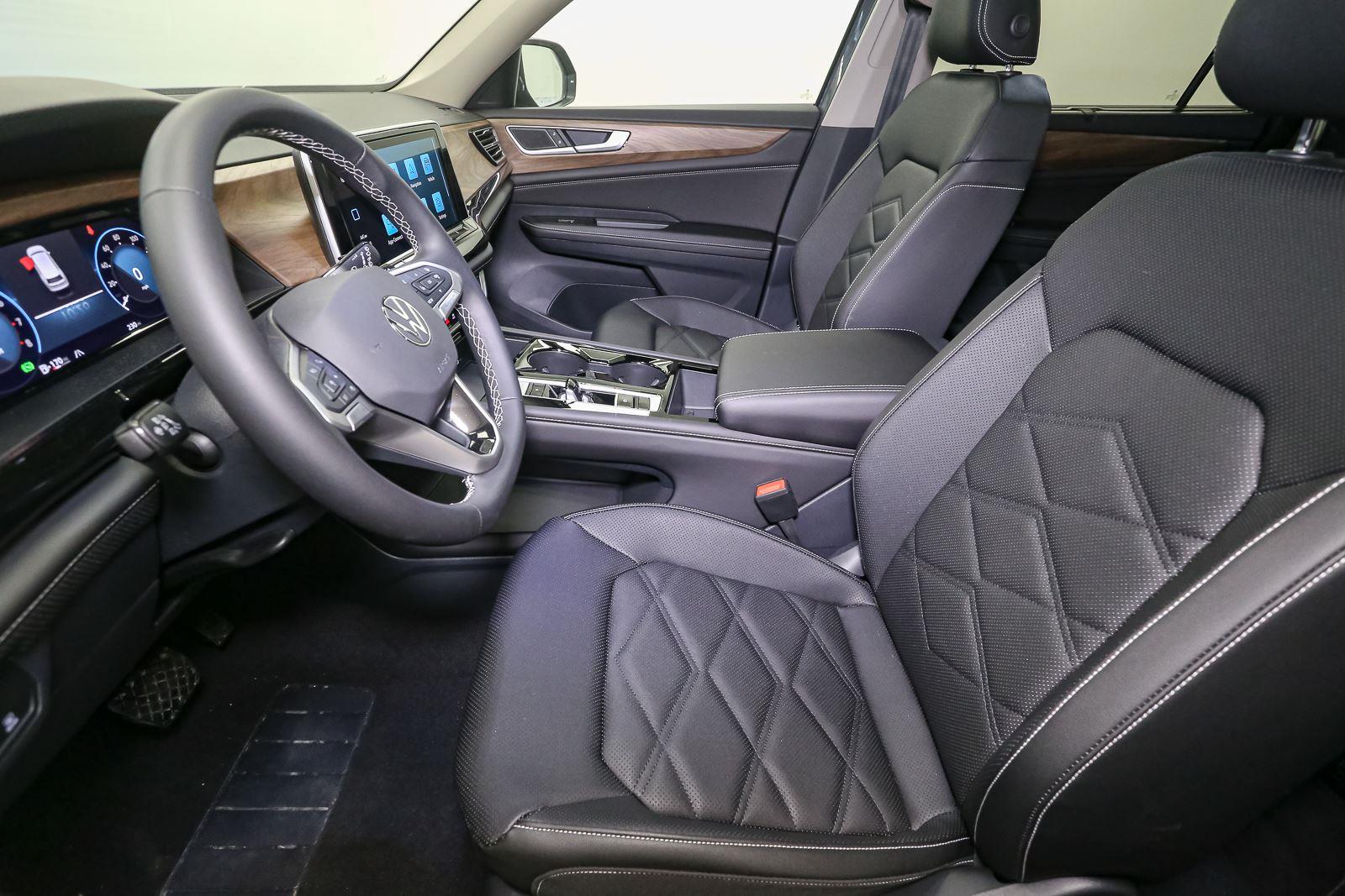 2026 Volkswagen Atlas SE w/Tech - Photo 25