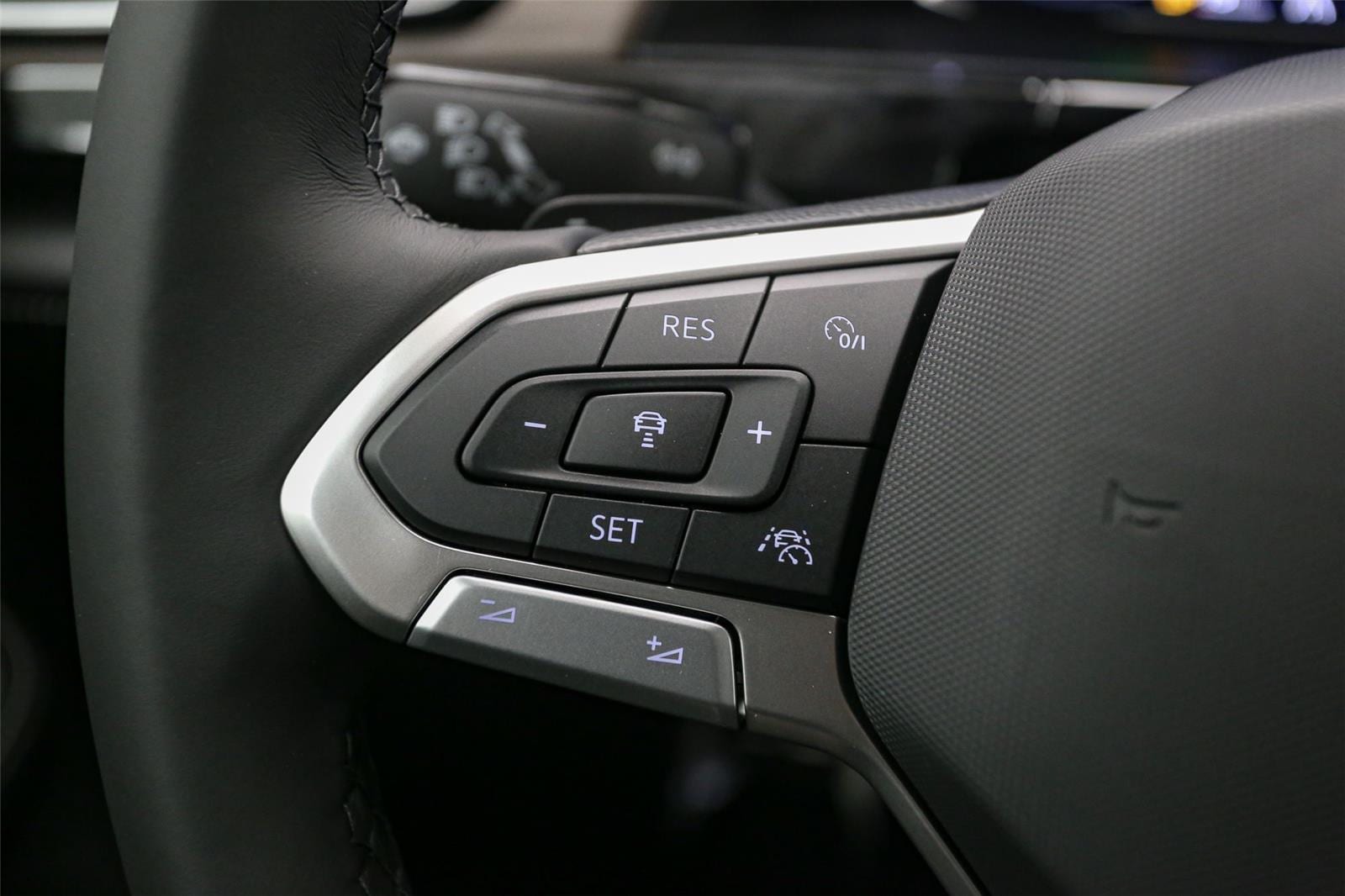 2026 Volkswagen Atlas SEL Premium R-Line - Photo 25
