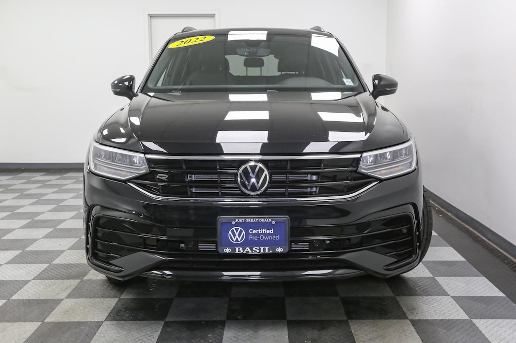 Certified 2022 Volkswagen Tiguan SE R-Line Black 4MOTION