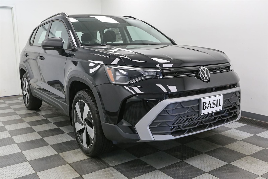 New 2025 Volkswagen Taos S 4MOTION