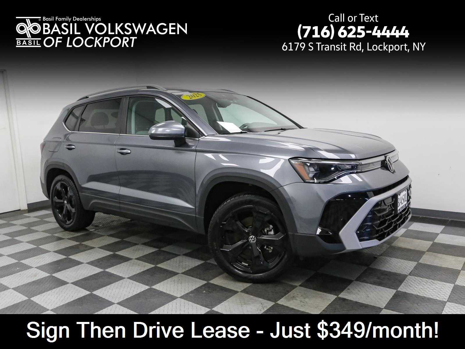 2025 Volkswagen Taos SEL's photo