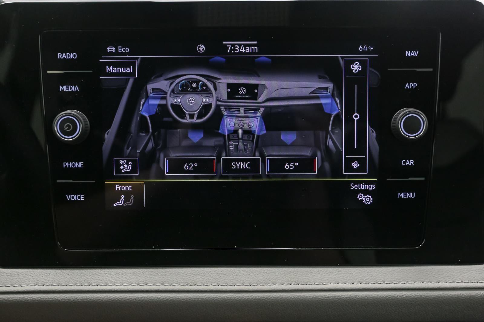 2025 Volkswagen Taos SEL - Photo 26
