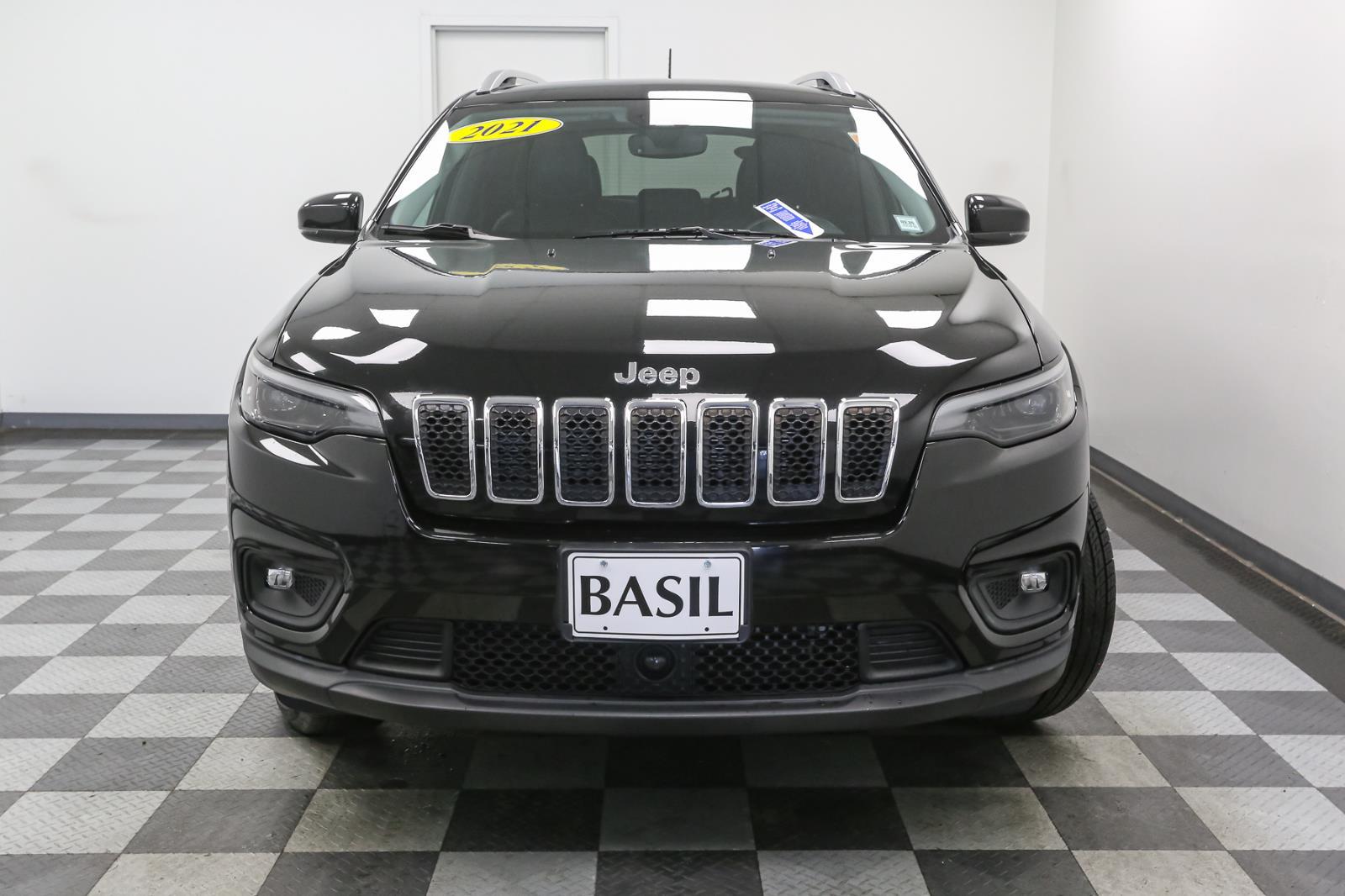 2021 Jeep Cherokee Latitude Lux photo 3