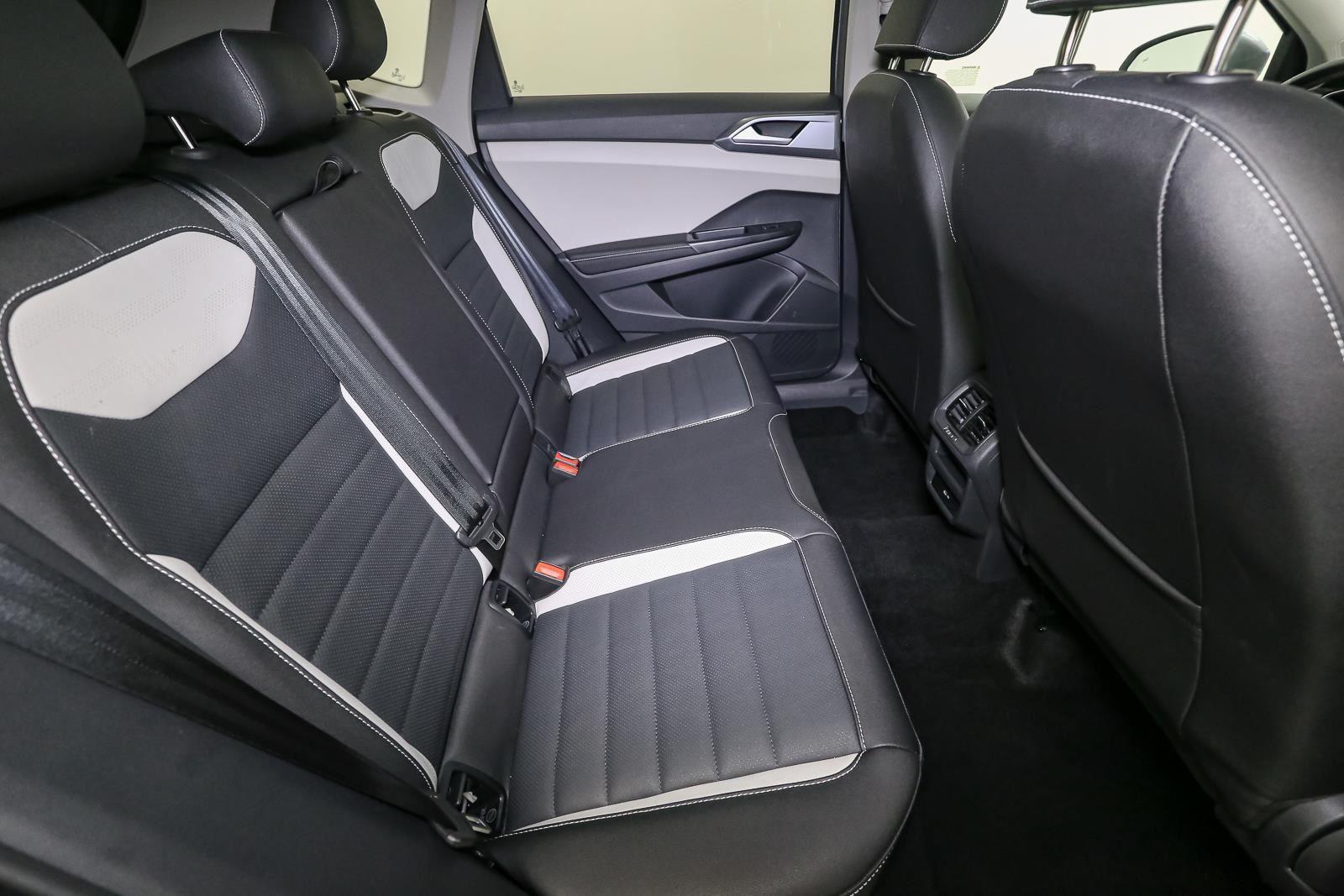 2025 Volkswagen Taos SEL - Photo 21
