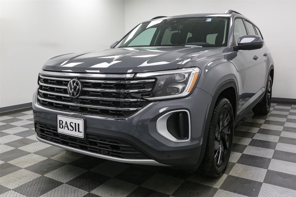 2026 Volkswagen Atlas SE Technology photo 2