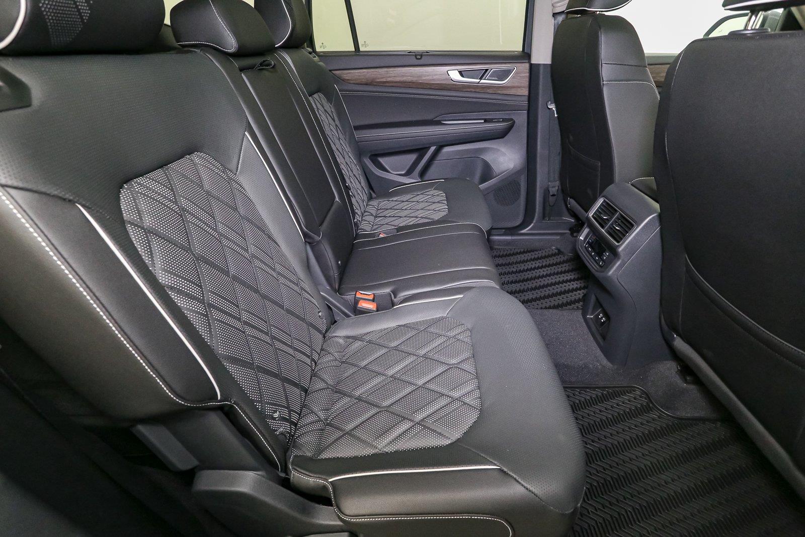 2026 Volkswagen Atlas SEL Premium R-Line - Photo 18