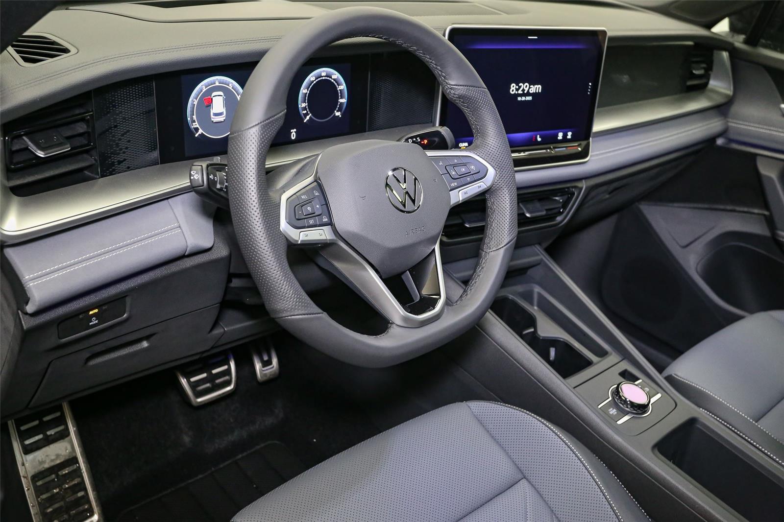 2026 Volkswagen Tiguan SE R-LINE BLACK - Photo 19