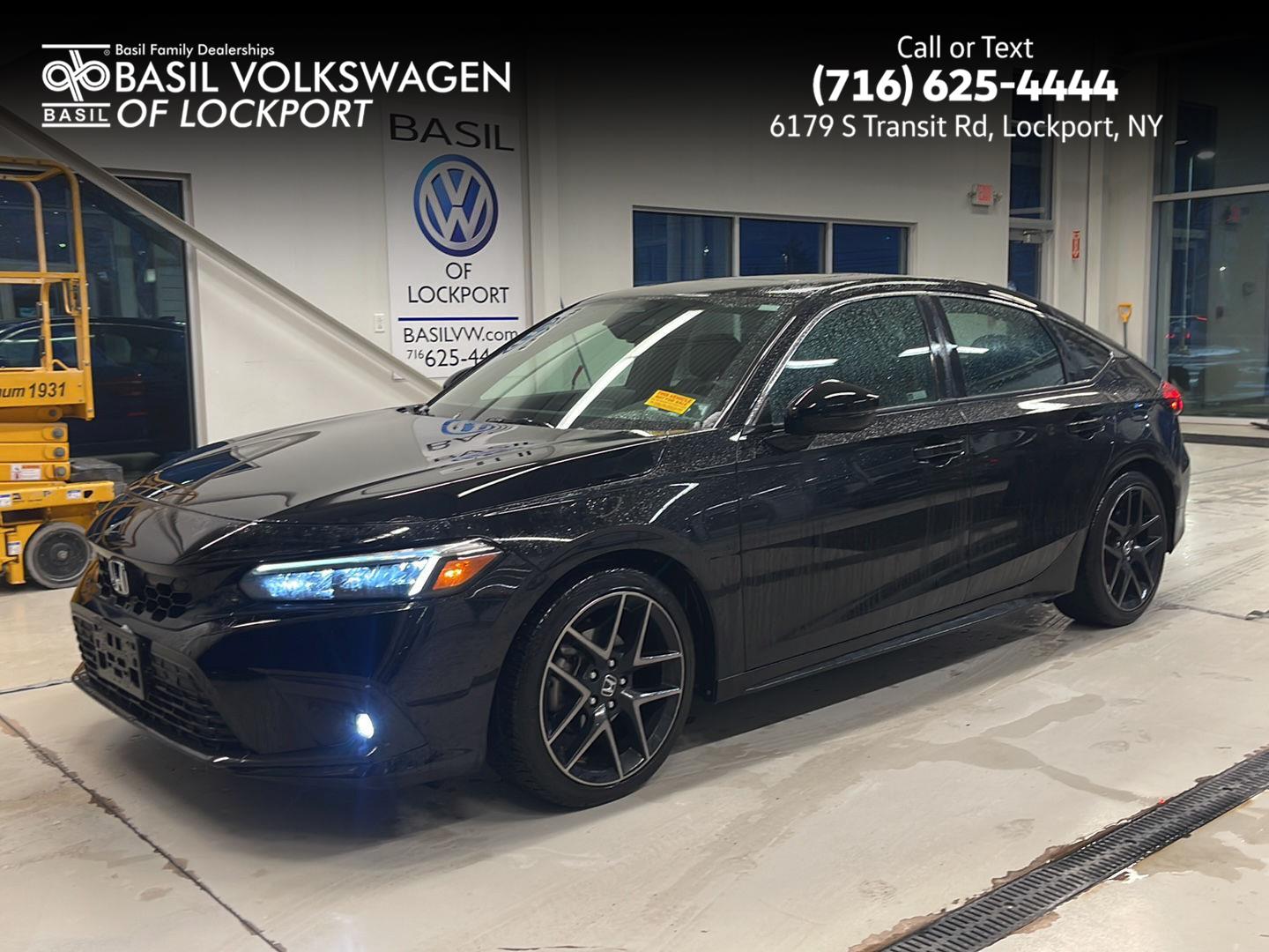 2022 Honda Civic Hatchback Sport Touring's photo