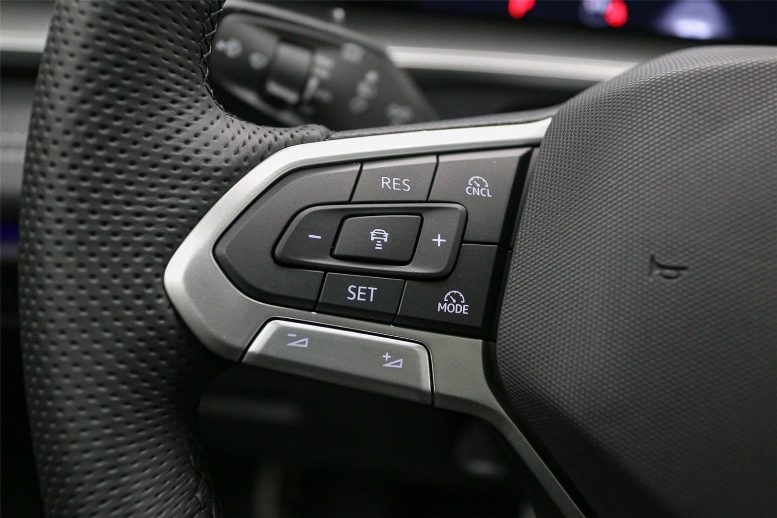 2026 Volkswagen Tiguan SE R-LINE BLACK - Photo 24