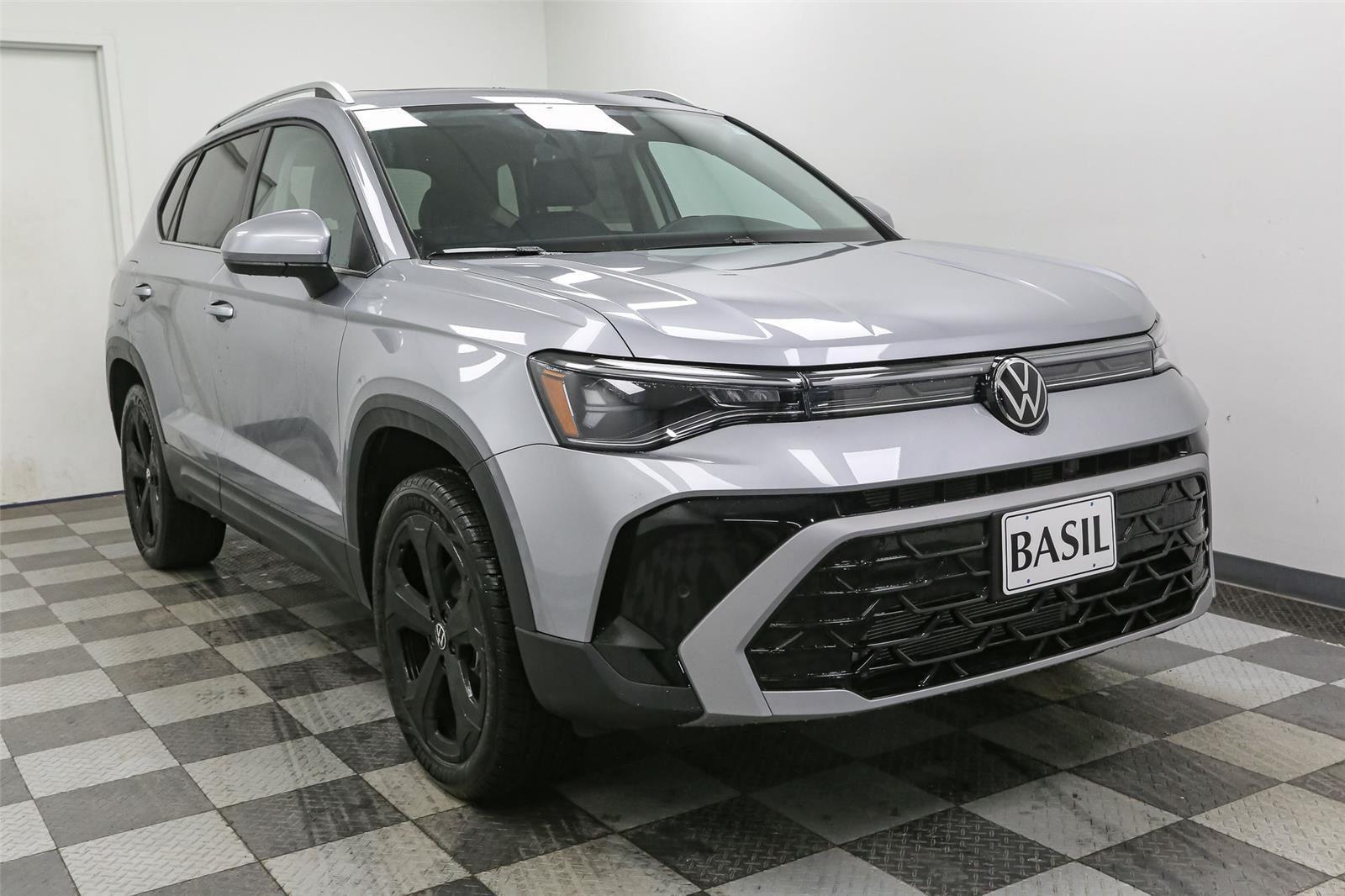 2025 Volkswagen Taos SEL photo 2