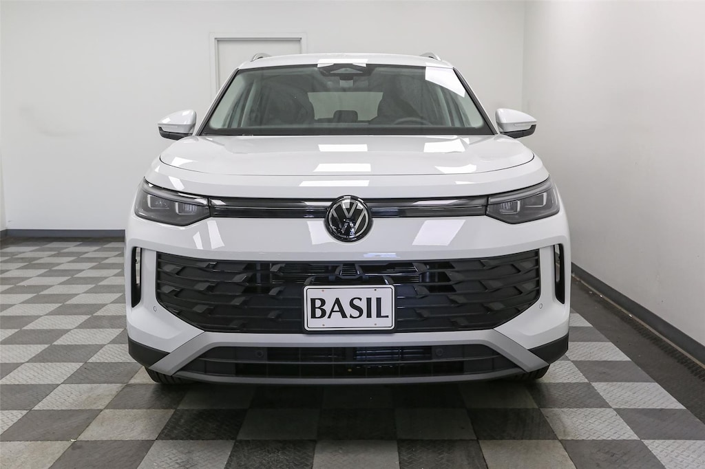 New 2025 Volkswagen Tiguan S 4MOTION