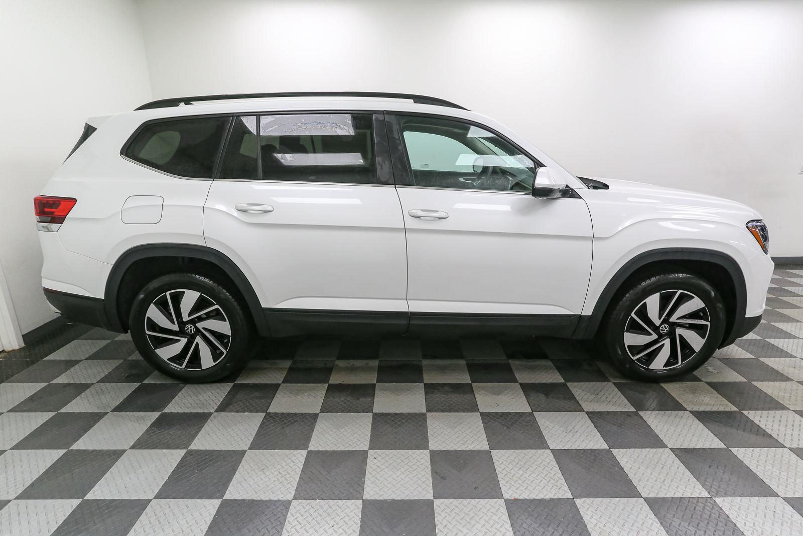 2026 Volkswagen Atlas SE w/Tech - Photo 7