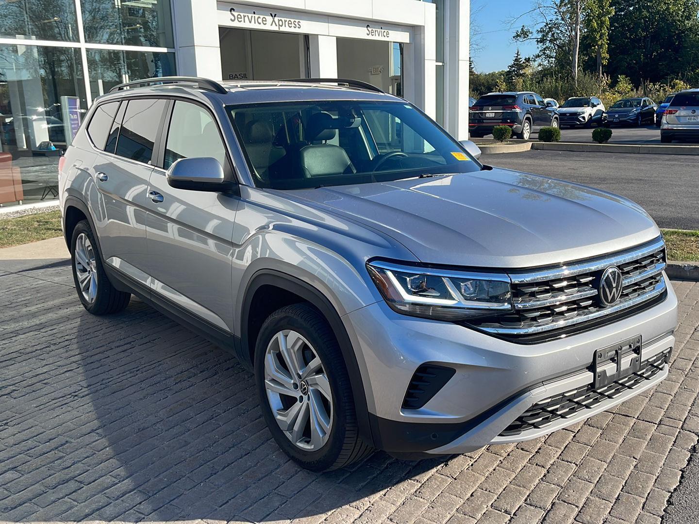 2023 Volkswagen Atlas SE Technology photo 2