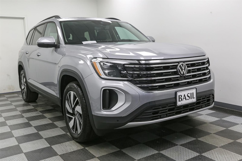 2026 Volkswagen Atlas SE Technology photo 2