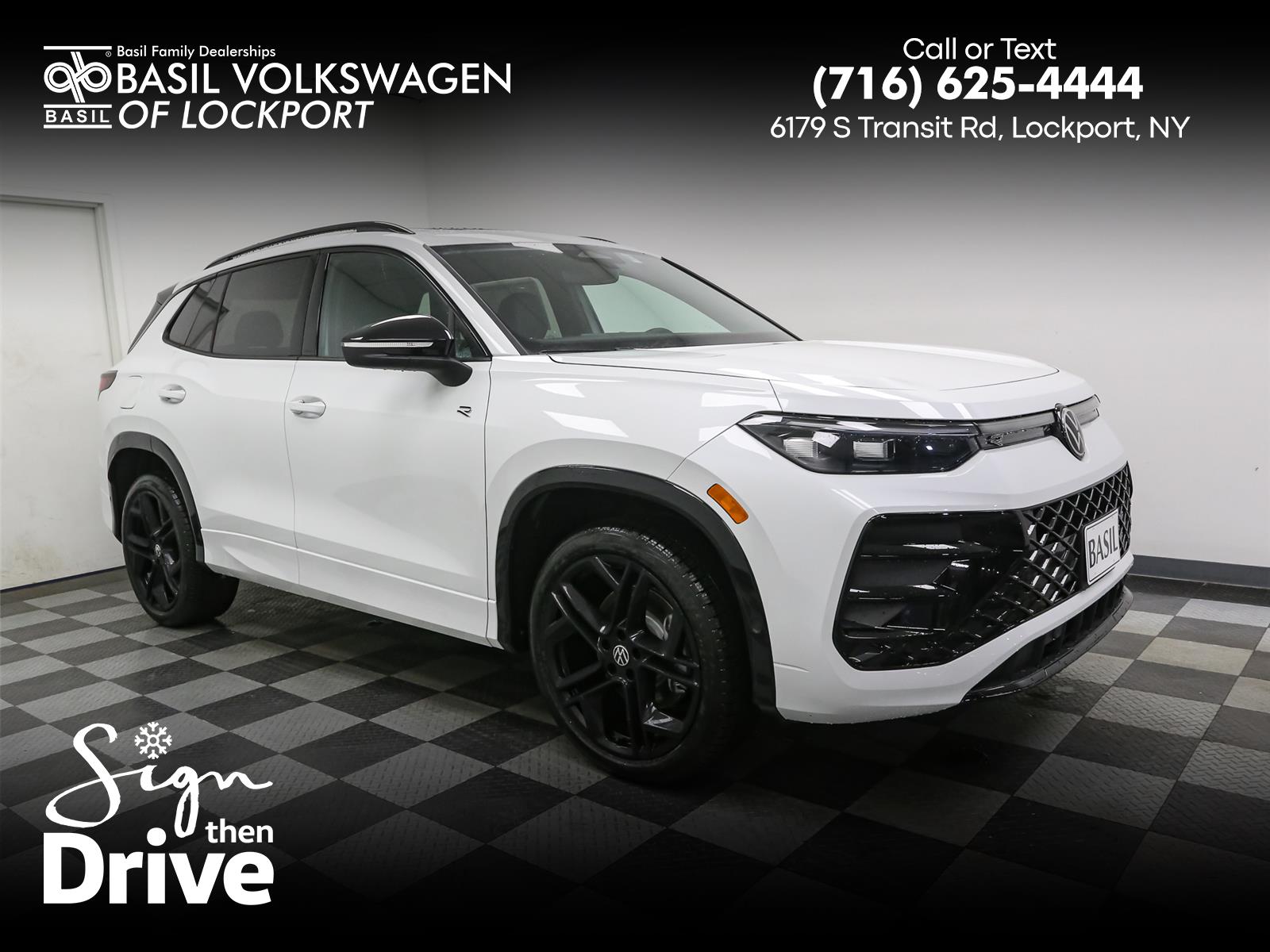 2026 Volkswagen Tiguan SE R-LINE BLACK's photo