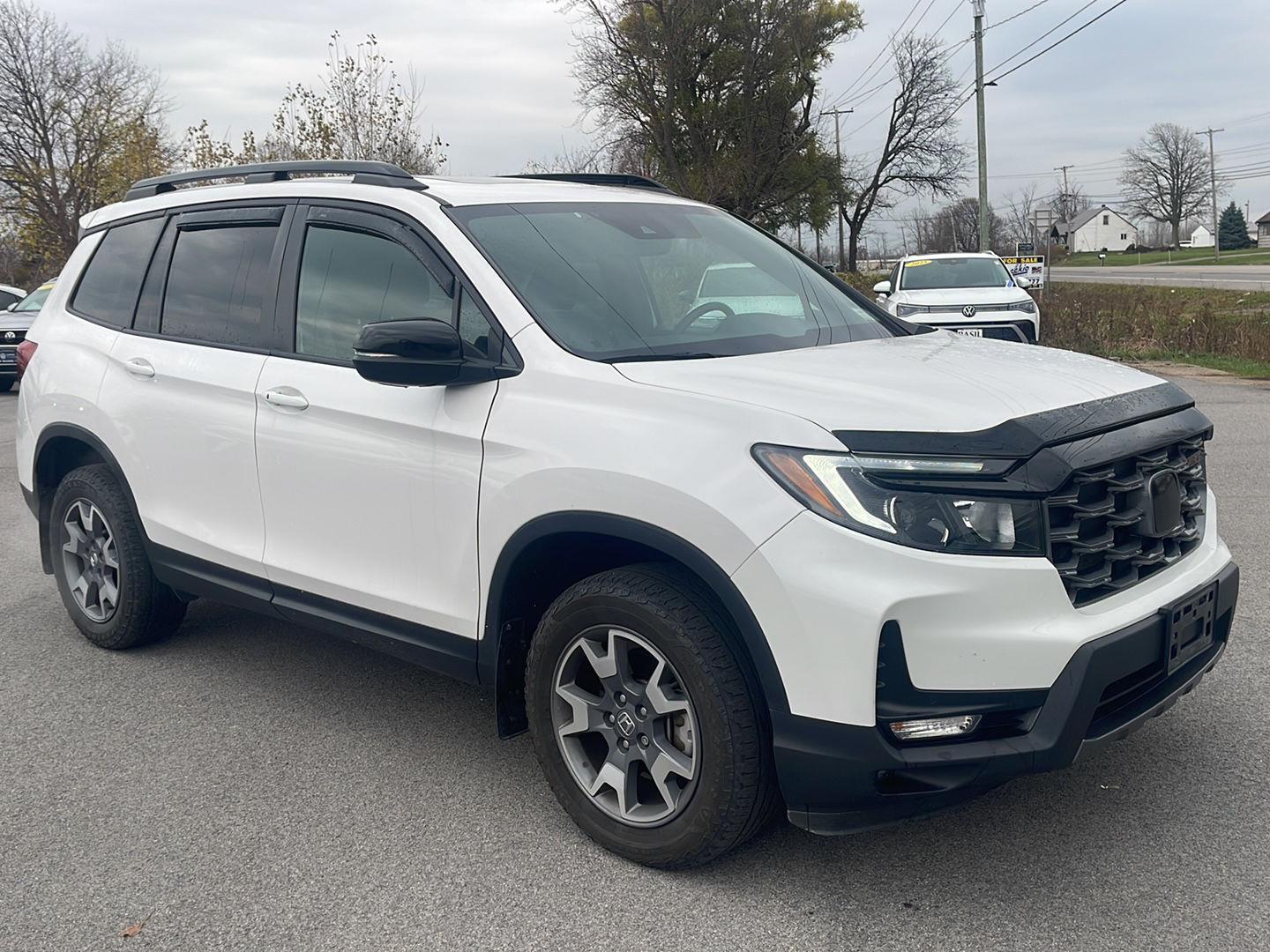 2023 Honda Passport TrailSport photo 3