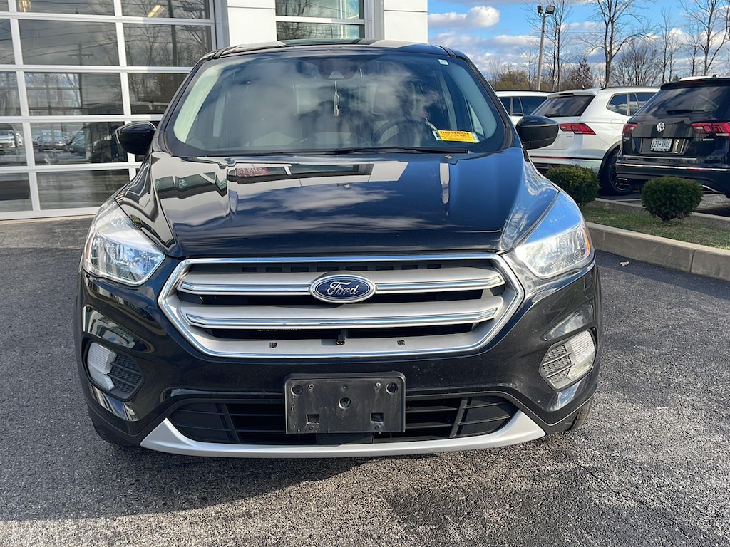 2019 Ford Escape SE photo 2
