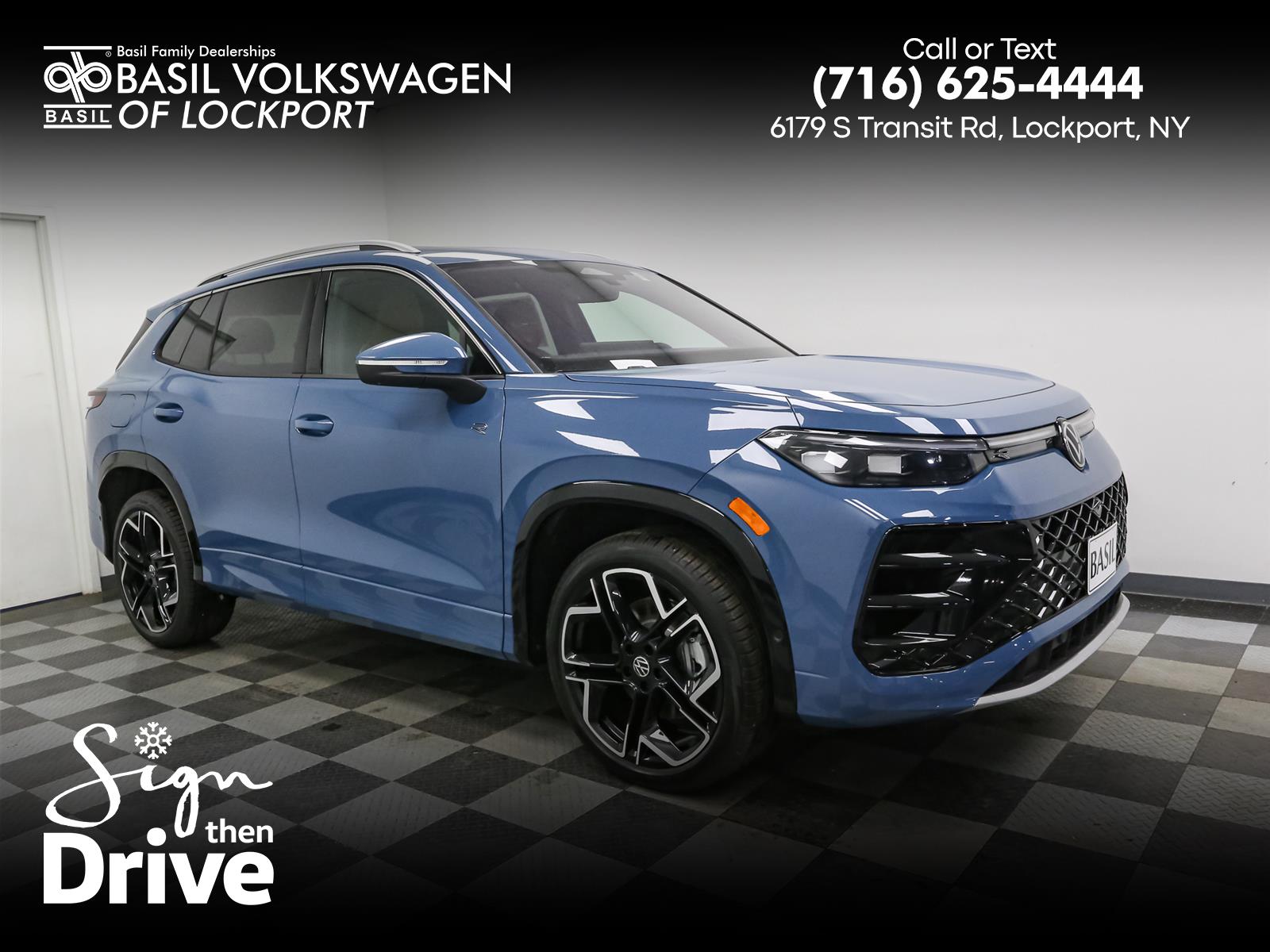 2026 Volkswagen Tiguan SEL R-LINE TURBO's photo