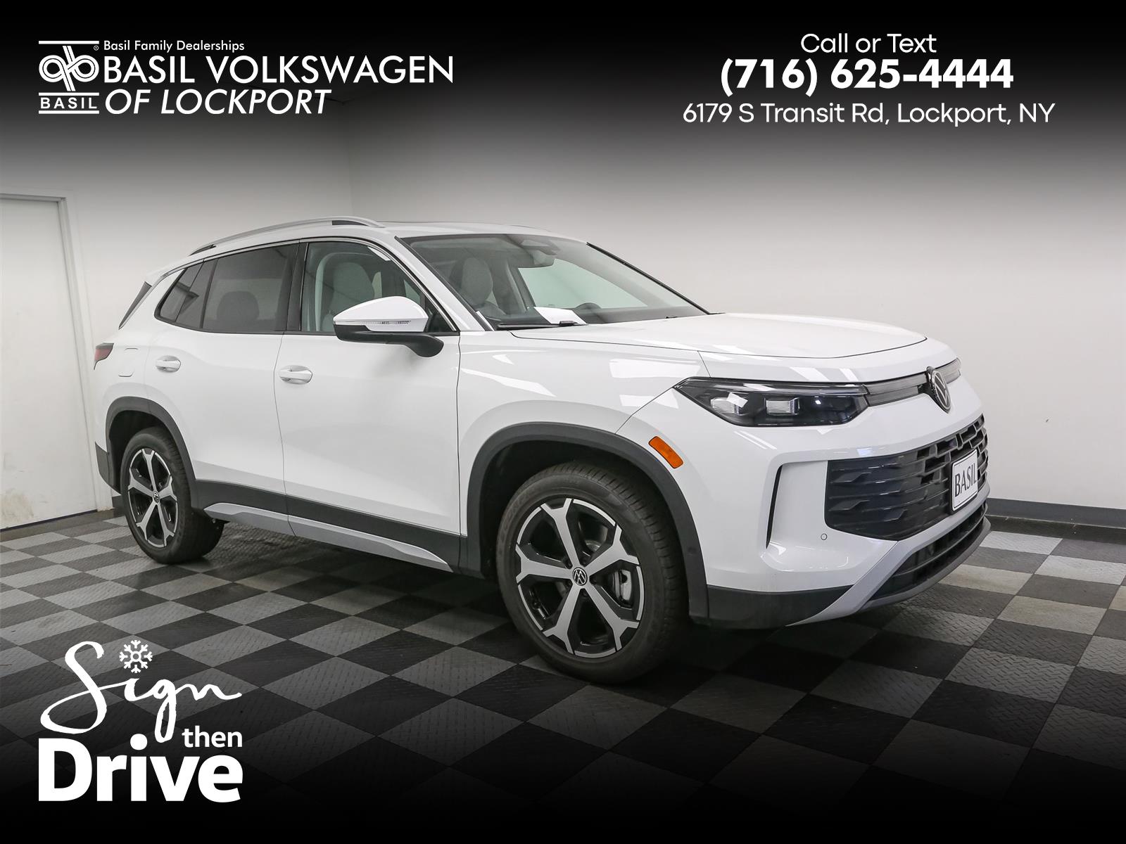 2025 Volkswagen Tiguan SE's photo