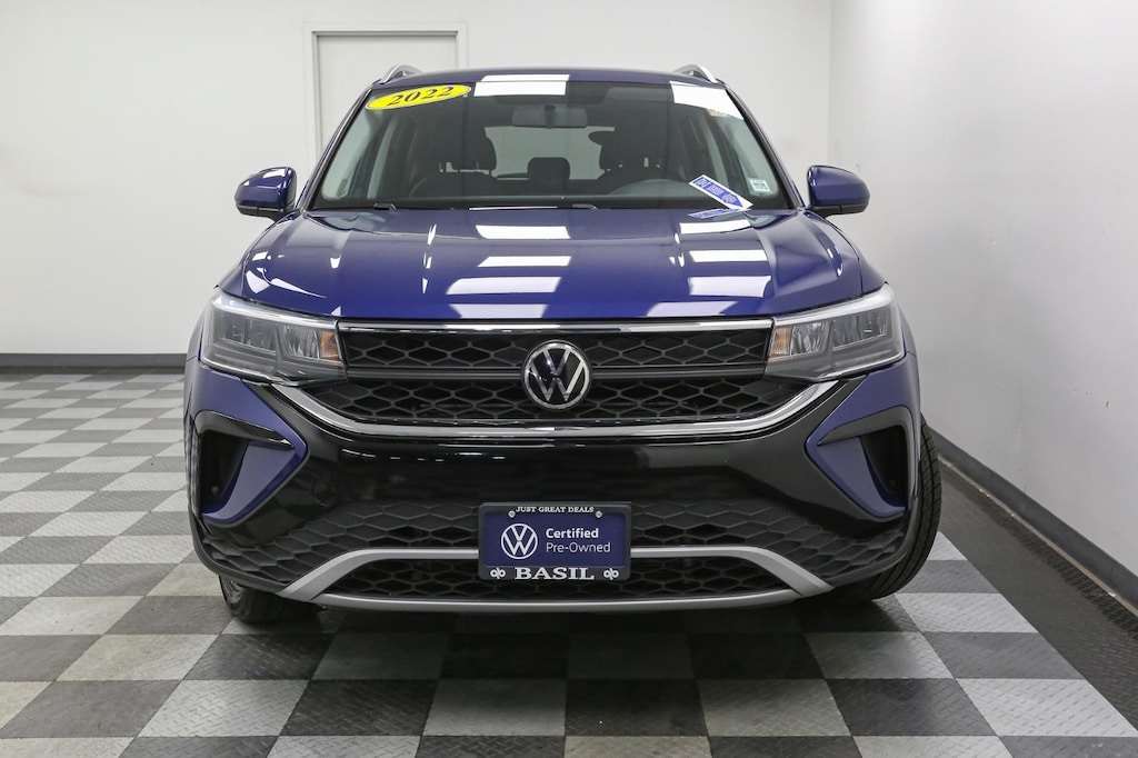 Certified 2022 Volkswagen Taos SE 4MOTION