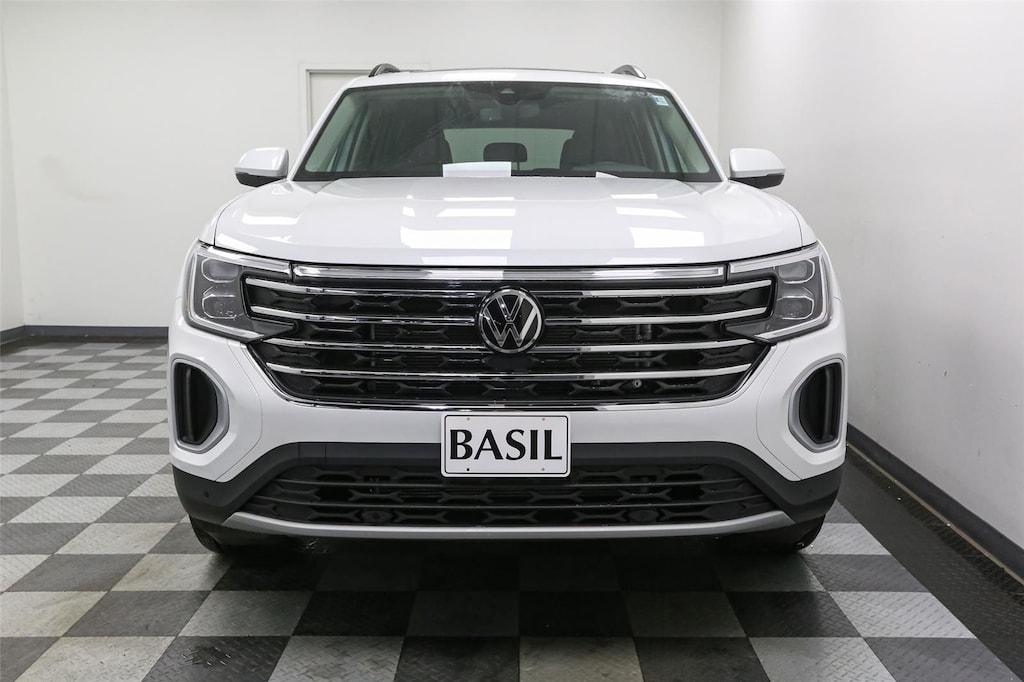 2026 Volkswagen Atlas SE Technology photo 3