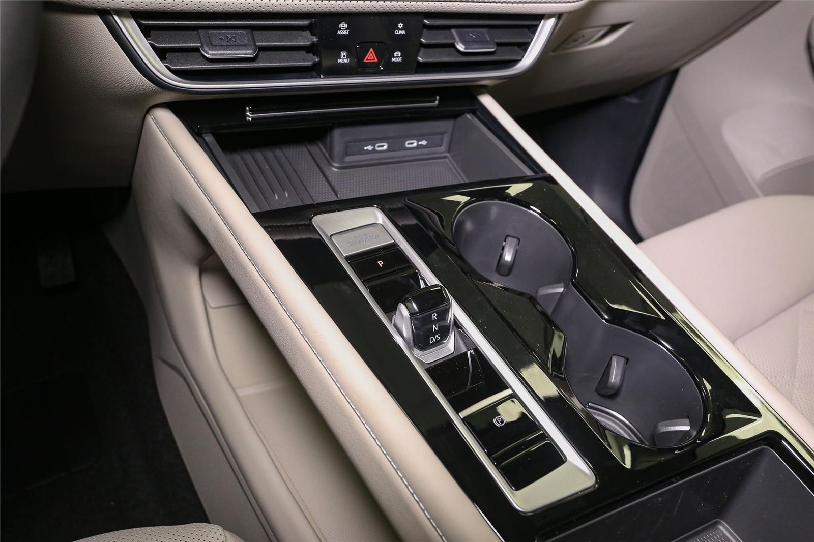 2026 Volkswagen Atlas SE w/Tech - Photo 19