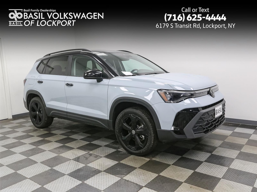 New 2025 Volkswagen Taos SE Black 4MOTION