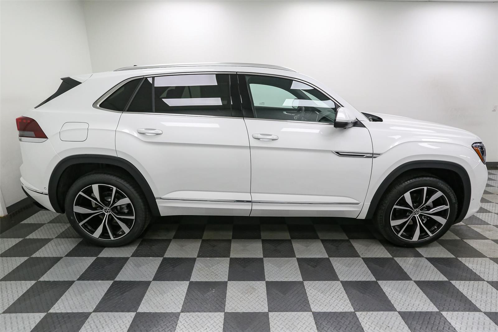 2026 Volkswagen Atlas Cross Sport SEL Premium R-LINE - Photo 7